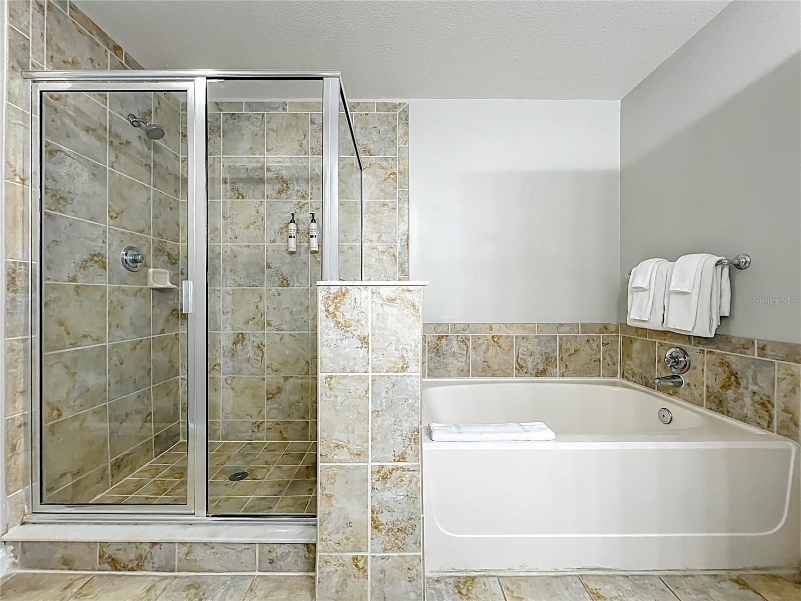 Image 40 of 49 For 14501 Grove Resort Avenue 1518