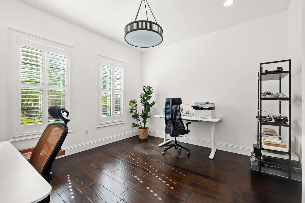 Image 40 of 50 For 9940 Grosvenor Pointe Circle