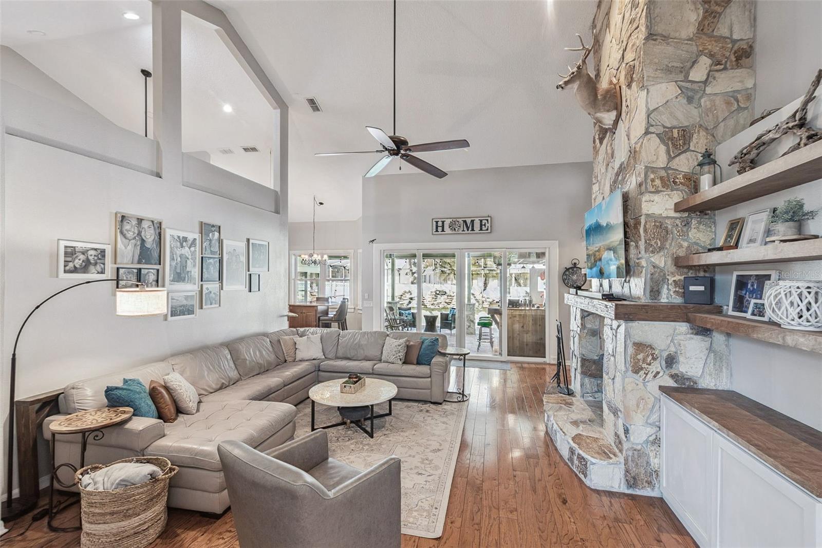 Image 12 of 58 For 726 Lake Claire Circle