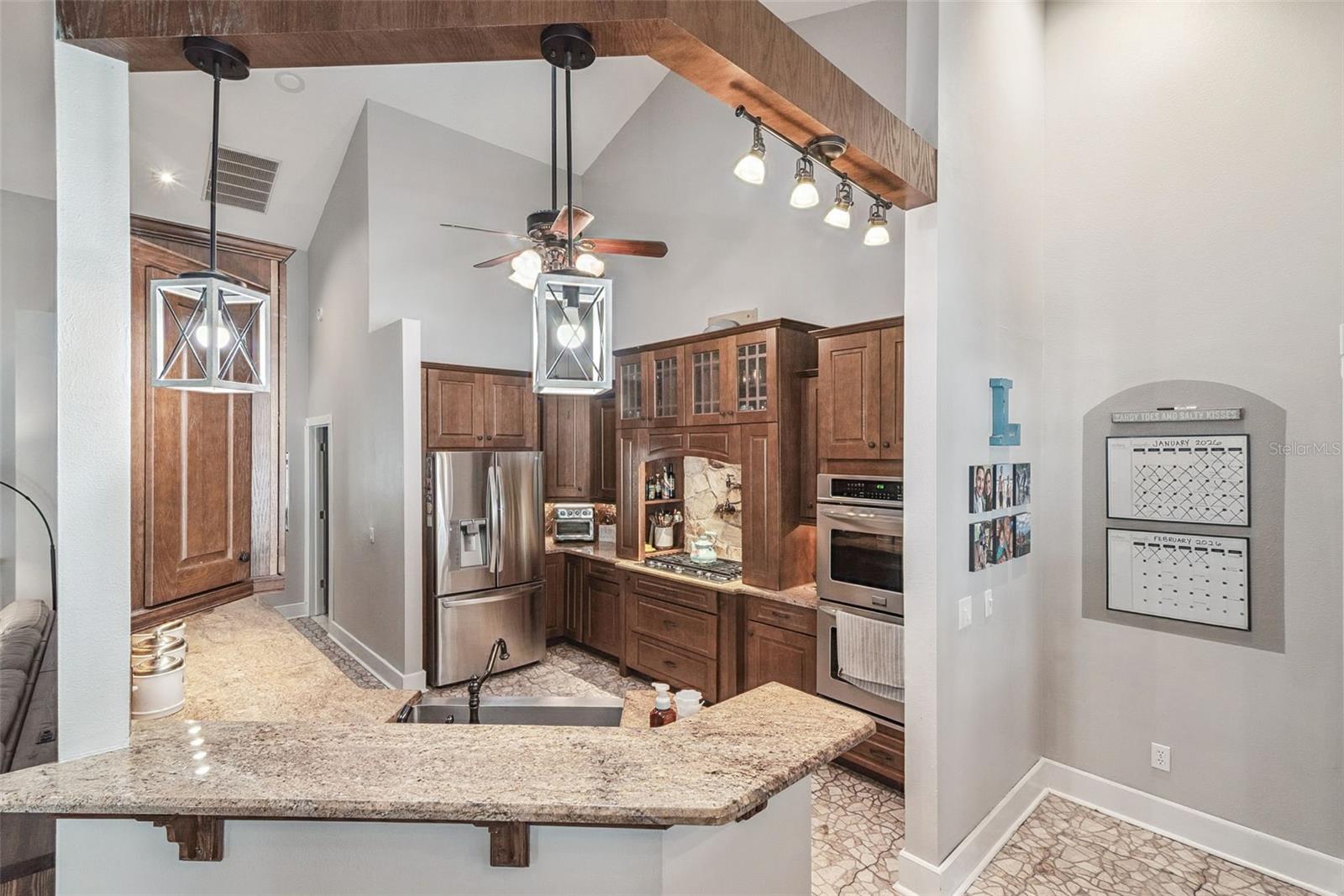 Image 20 of 58 For 726 Lake Claire Circle