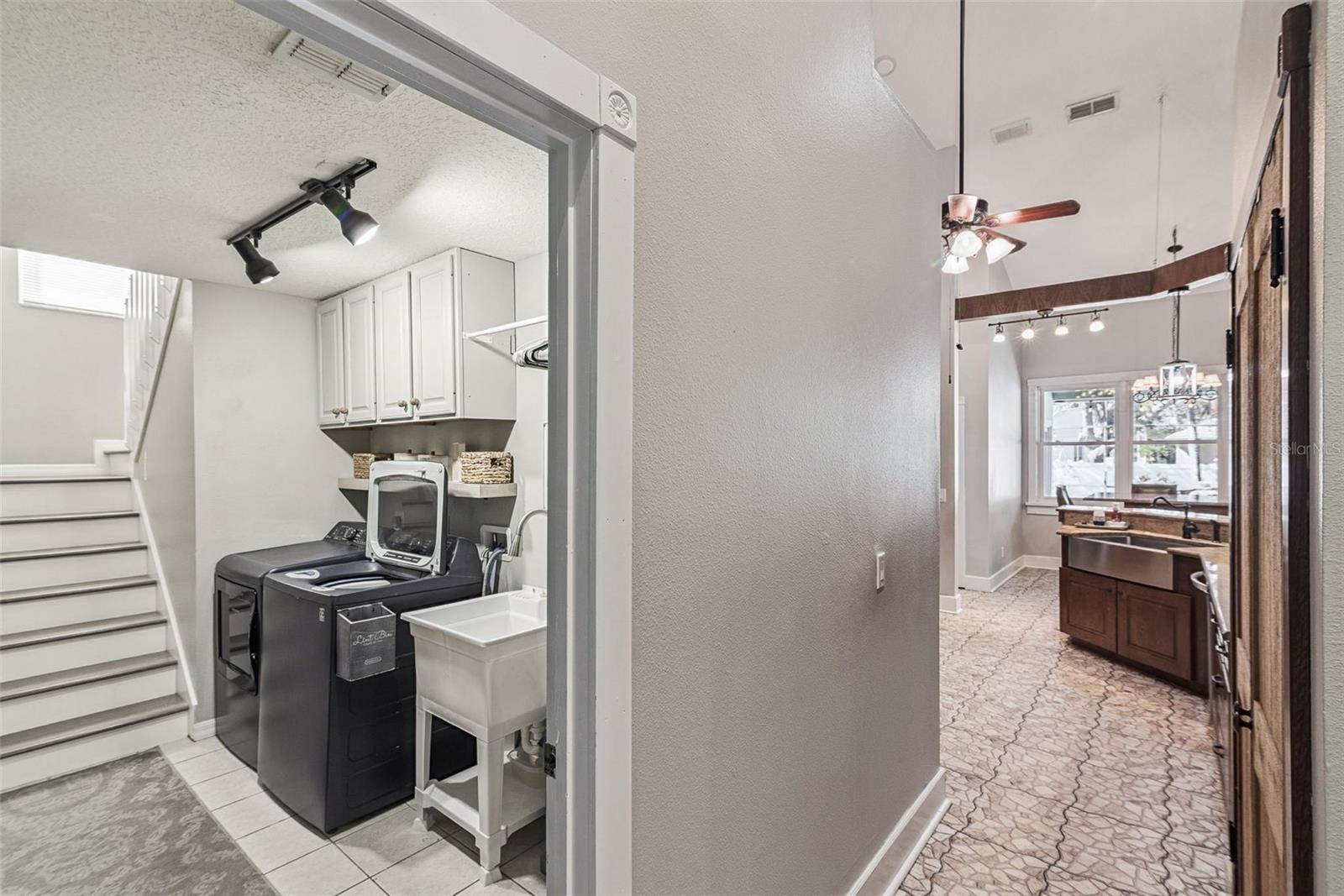 Image 22 of 58 For 726 Lake Claire Circle