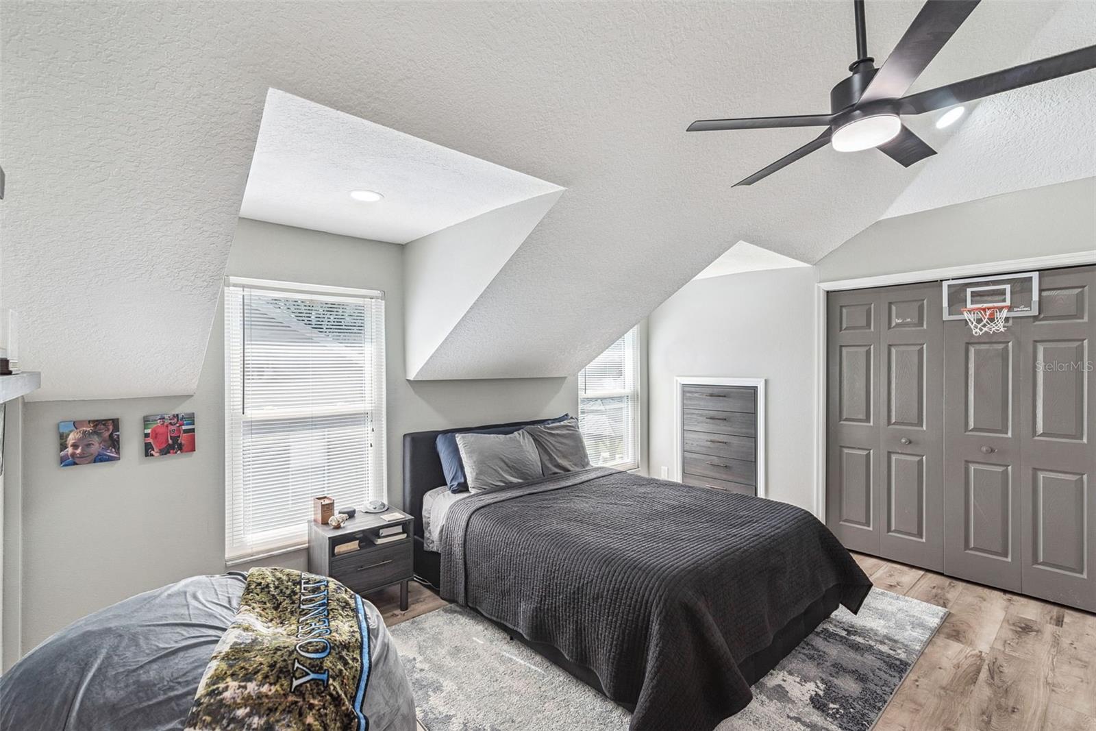 Image 23 of 58 For 726 Lake Claire Circle