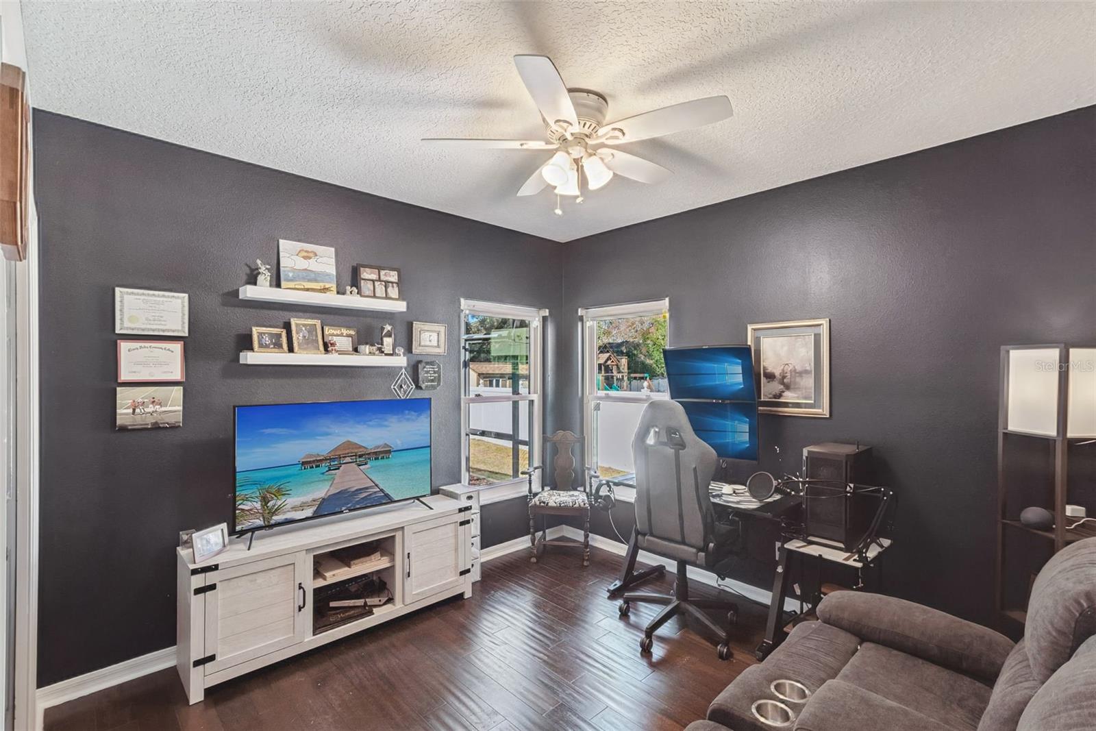 Image 29 of 58 For 726 Lake Claire Circle