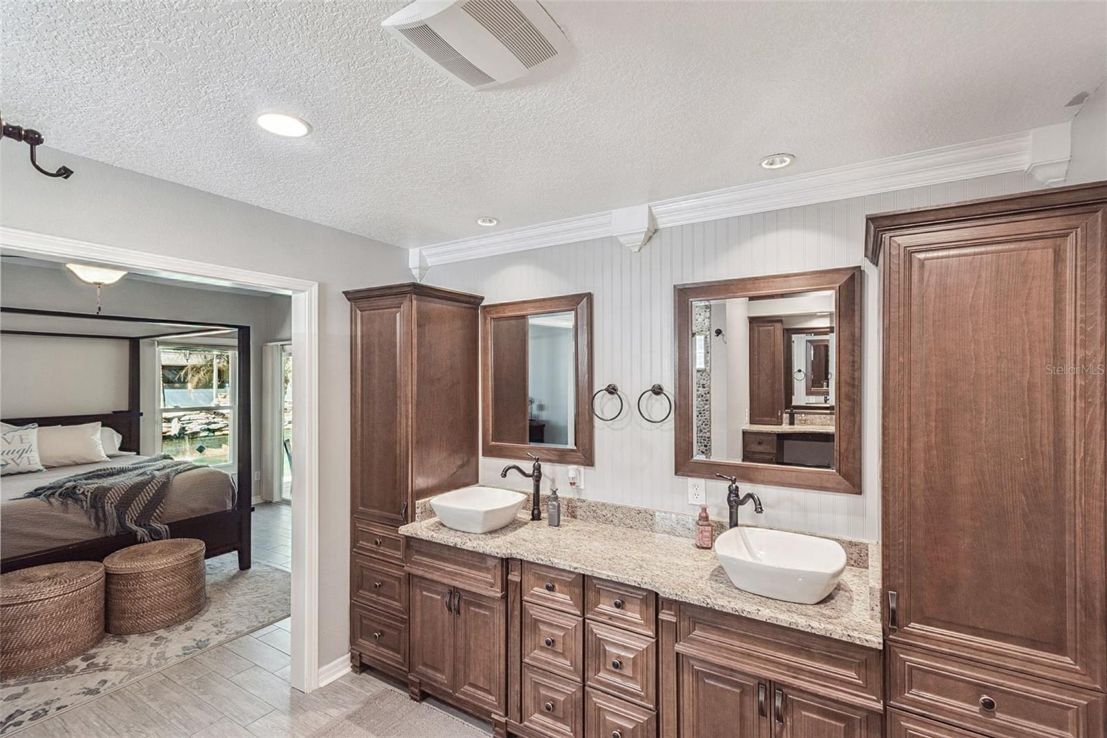 Image 36 of 58 For 726 Lake Claire Circle