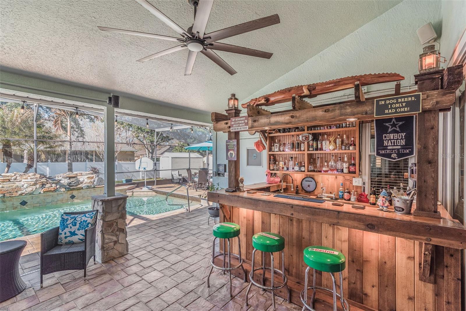 Image 41 of 58 For 726 Lake Claire Circle