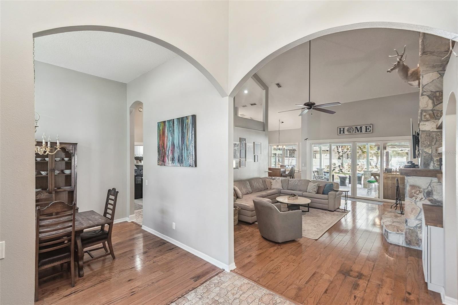 Image 6 of 58 For 726 Lake Claire Circle