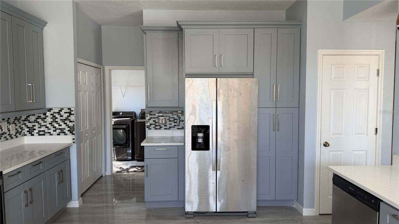 Image 11 of 37 For 2661 Plumberry Avenue