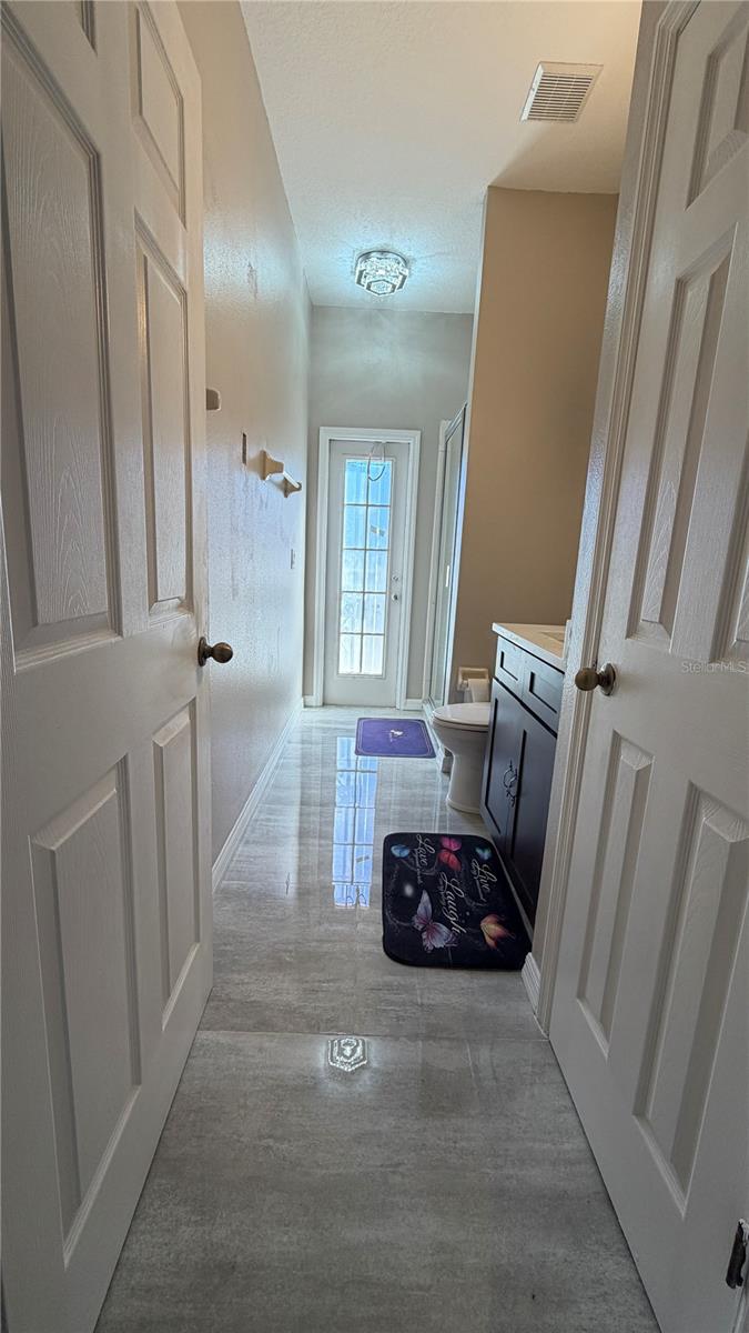 Image 16 of 37 For 2661 Plumberry Avenue