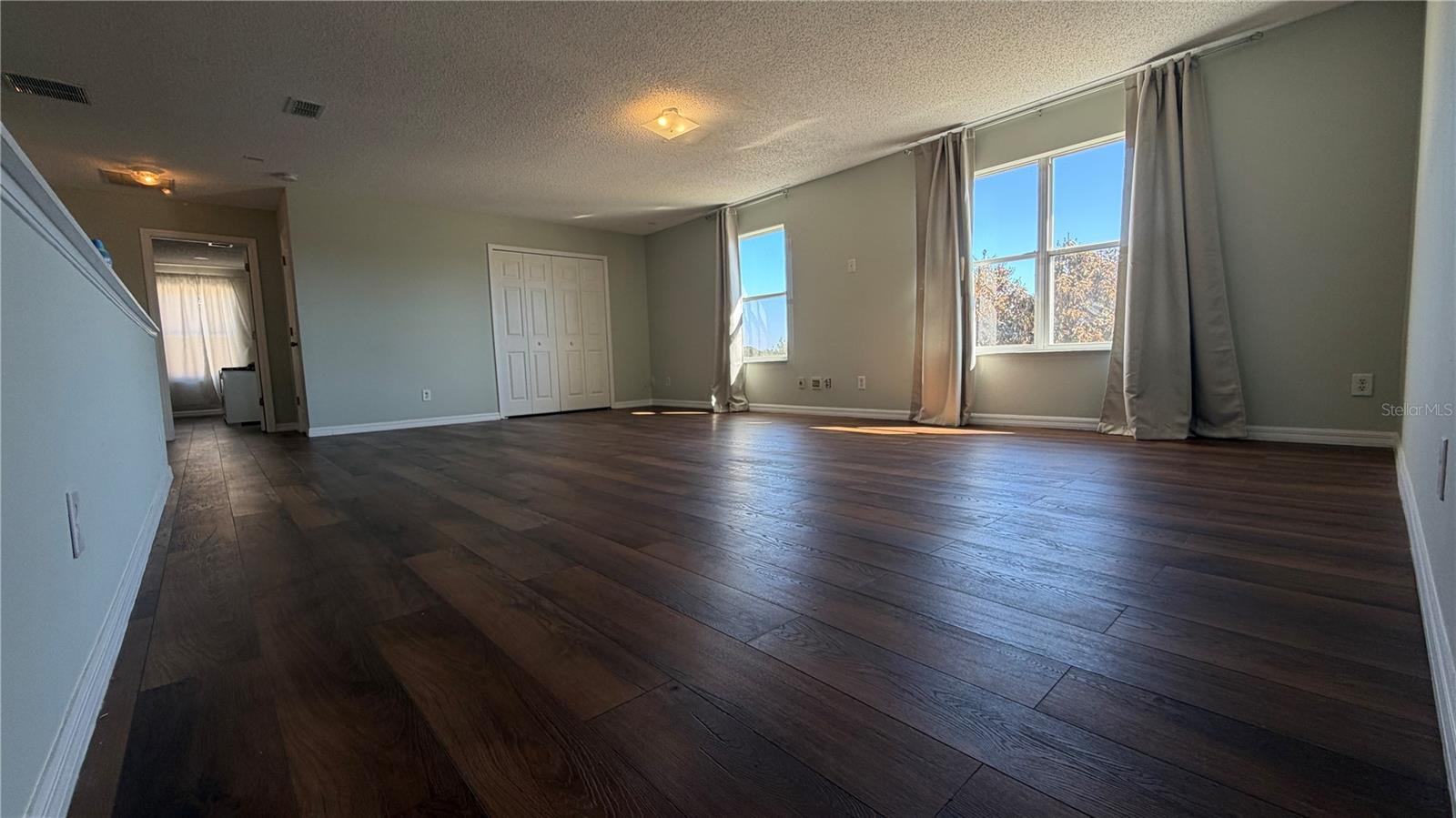 Image 21 of 37 For 2661 Plumberry Avenue