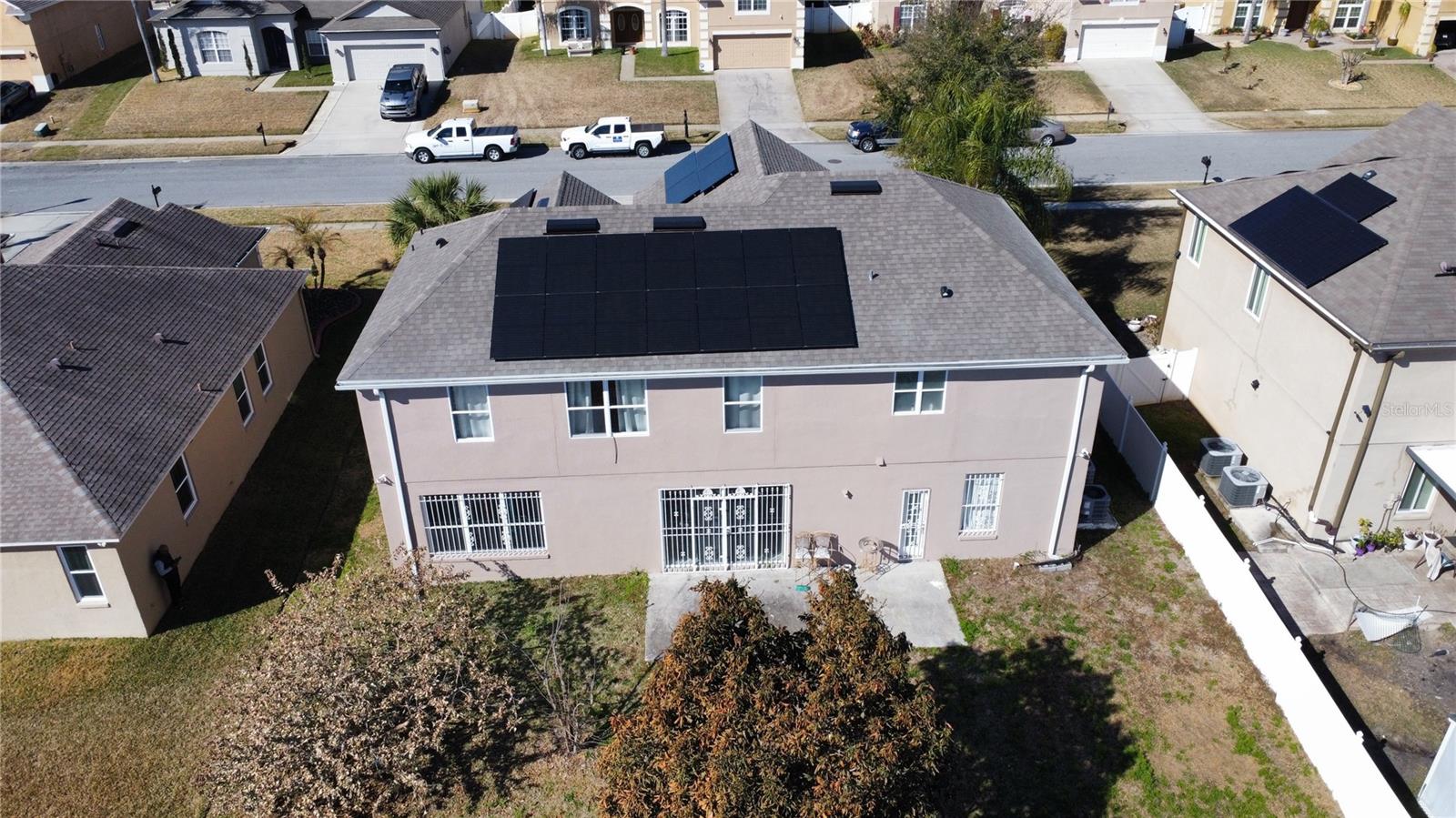 Image 32 of 37 For 2661 Plumberry Avenue