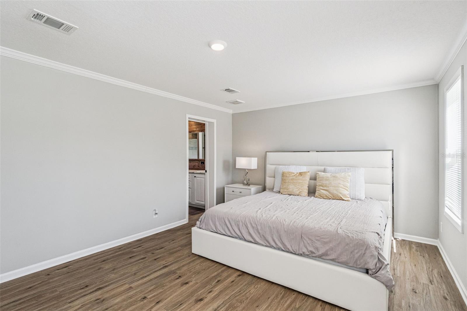 Image 12 of 28 For 180 Sandpine Court