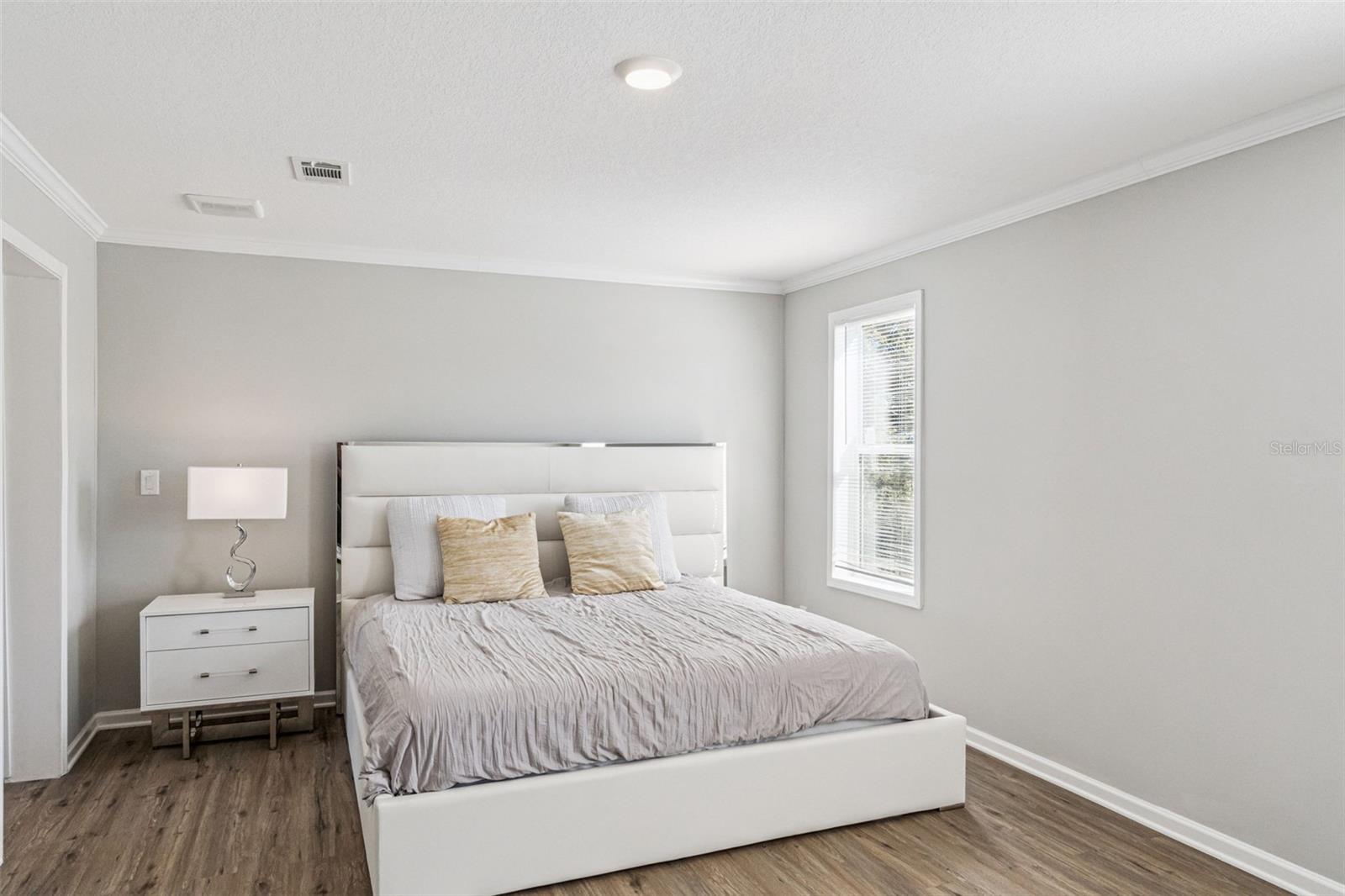 Image 13 of 28 For 180 Sandpine Court