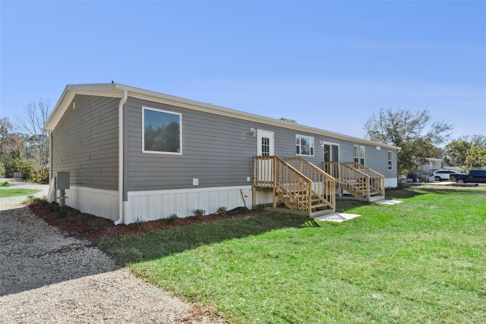 Image 26 of 28 For 180 Sandpine Court