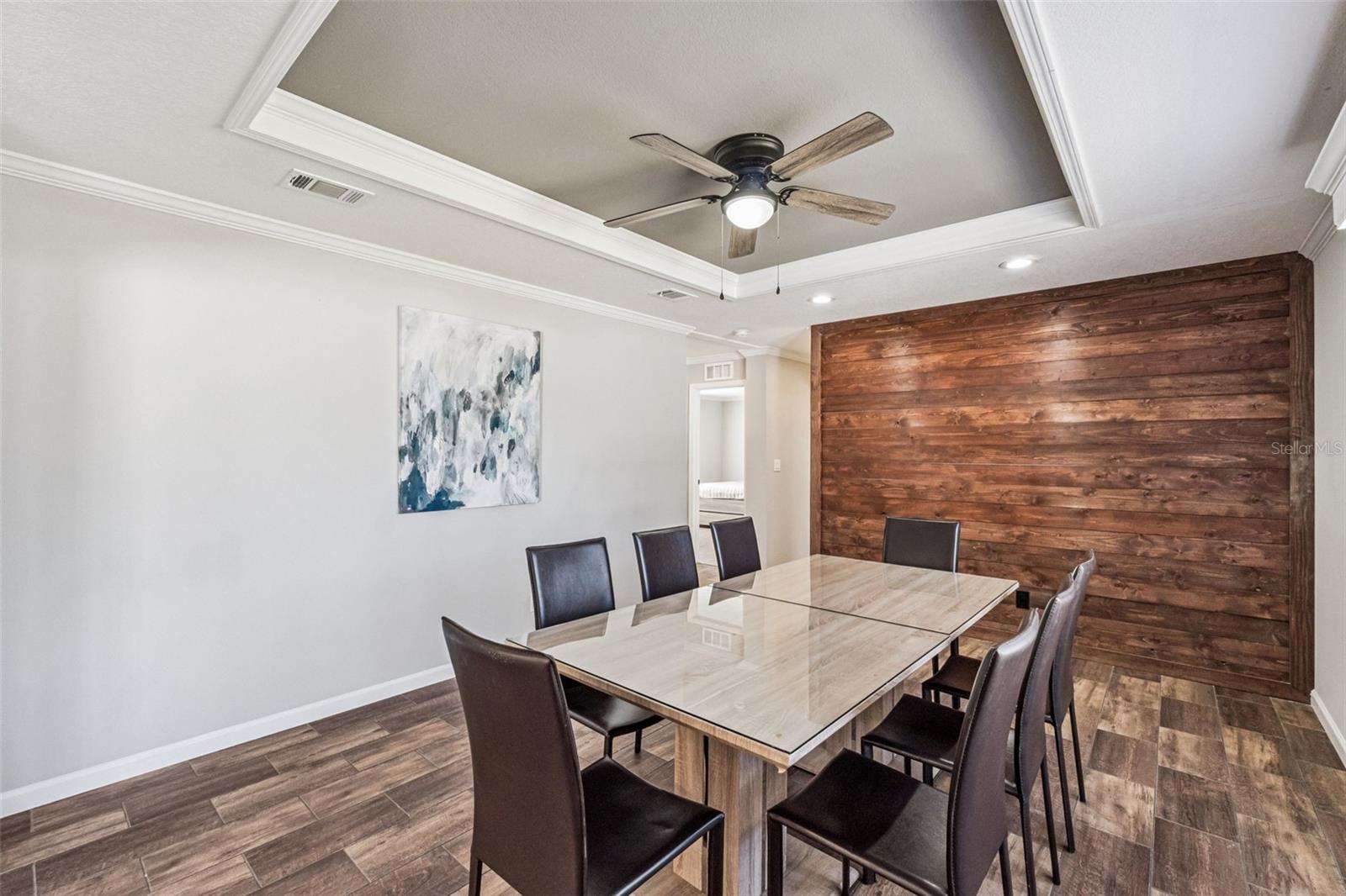 Image 7 of 28 For 180 Sandpine Court