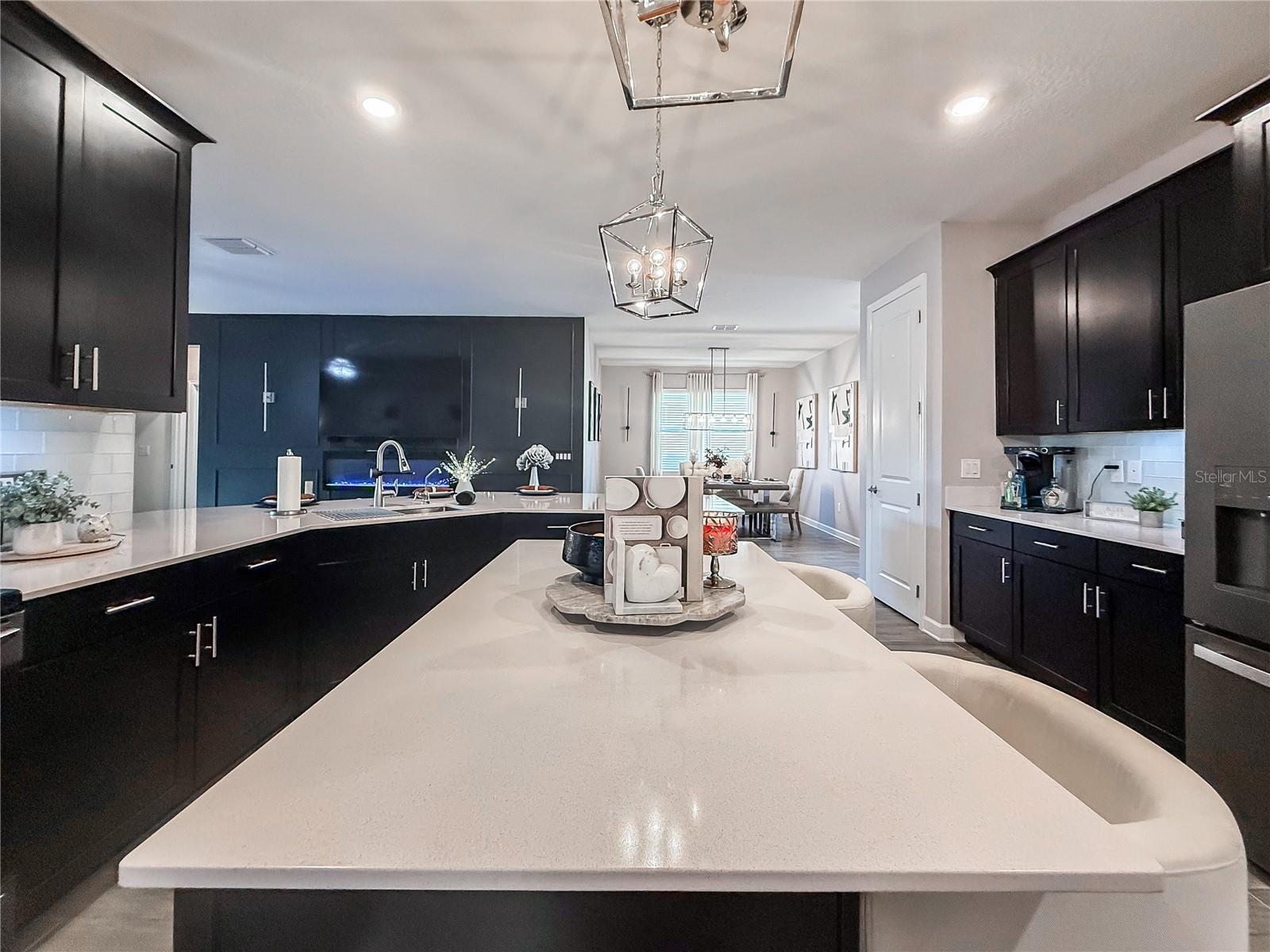 Image 16 of 69 For 2537 Camden Park Circle