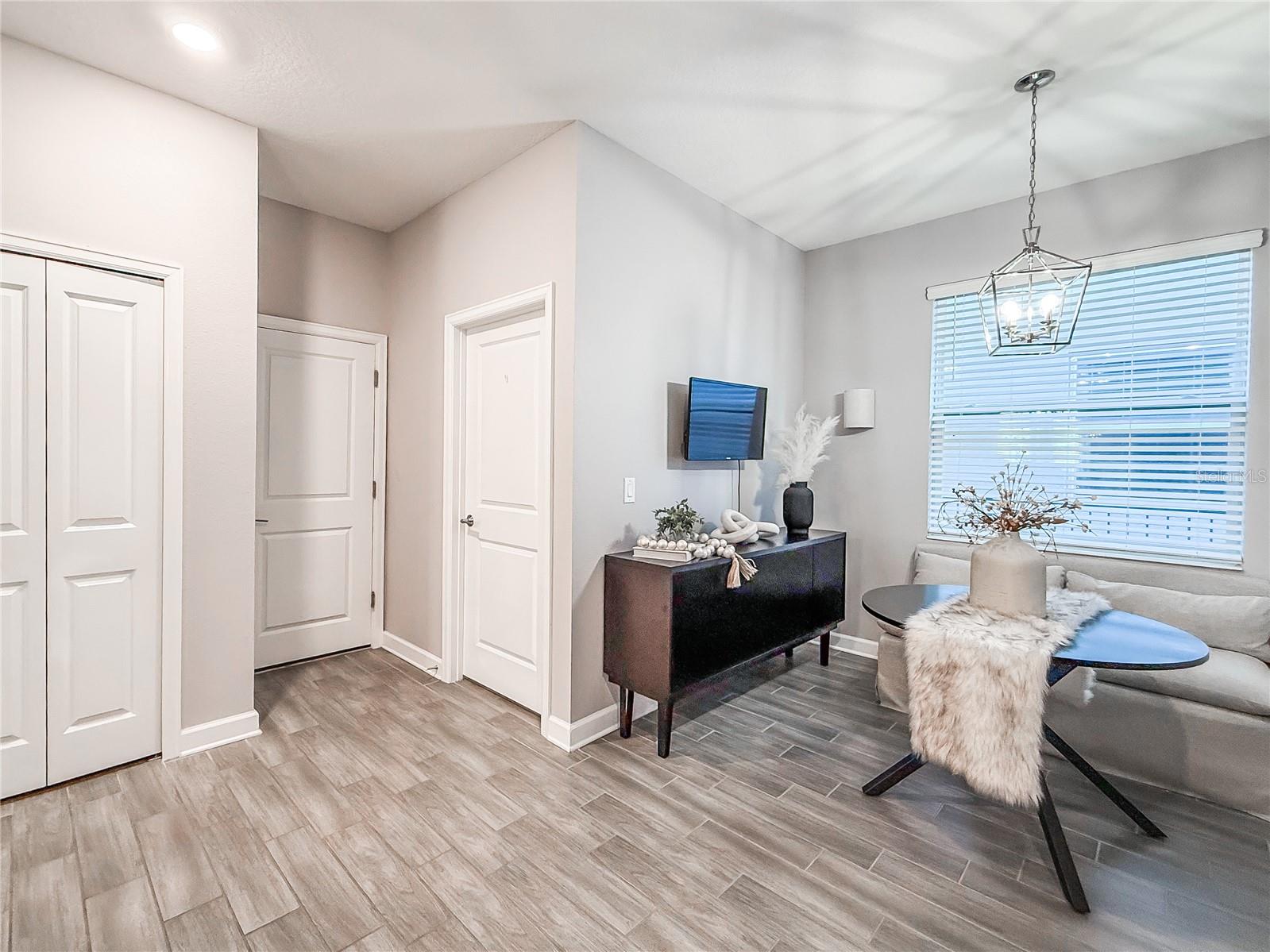 Image 21 of 69 For 2537 Camden Park Circle