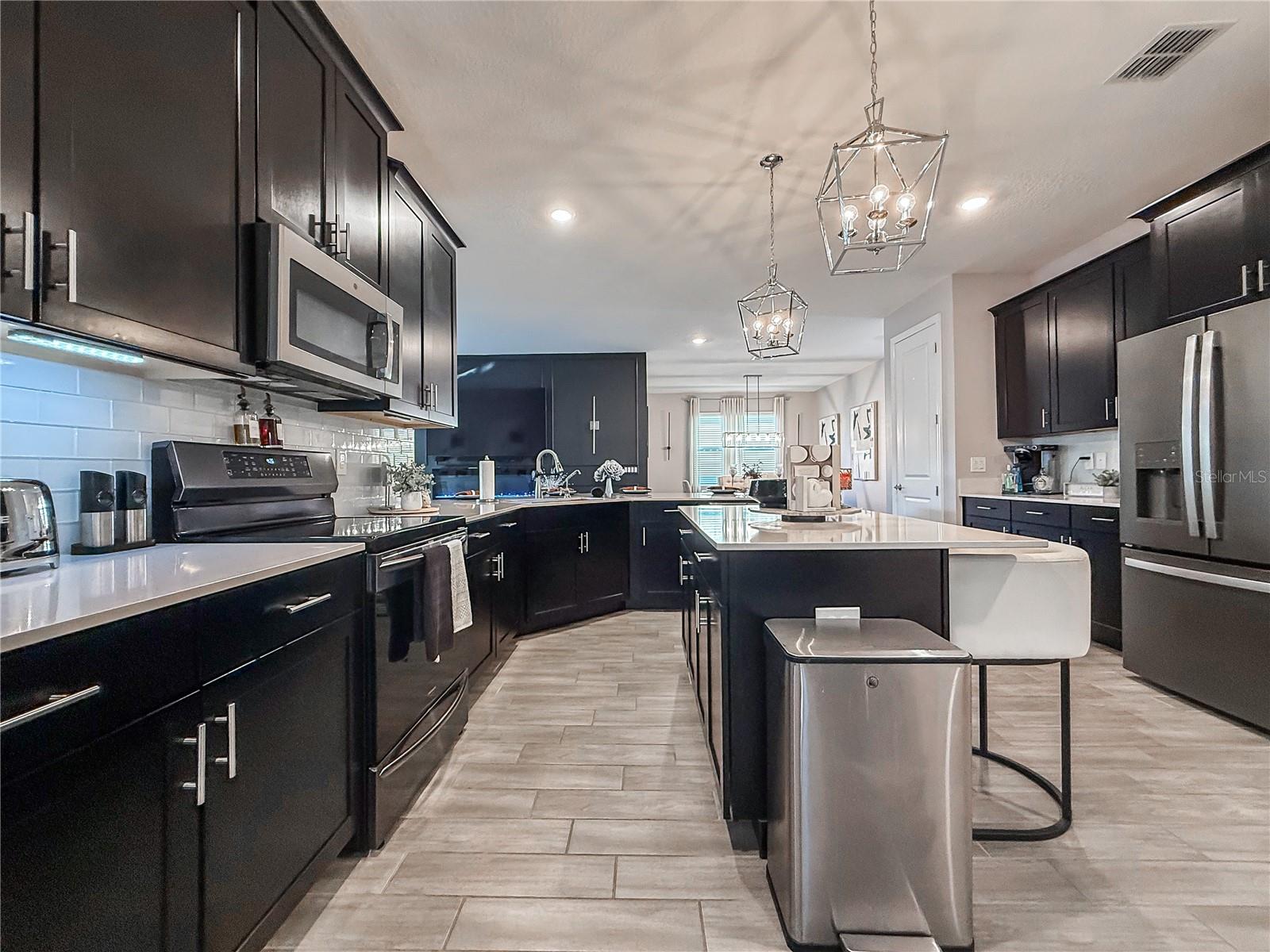 Image 22 of 69 For 2537 Camden Park Circle