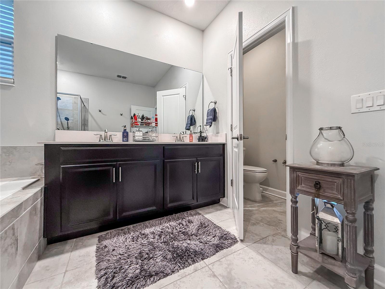 Image 37 of 69 For 2537 Camden Park Circle