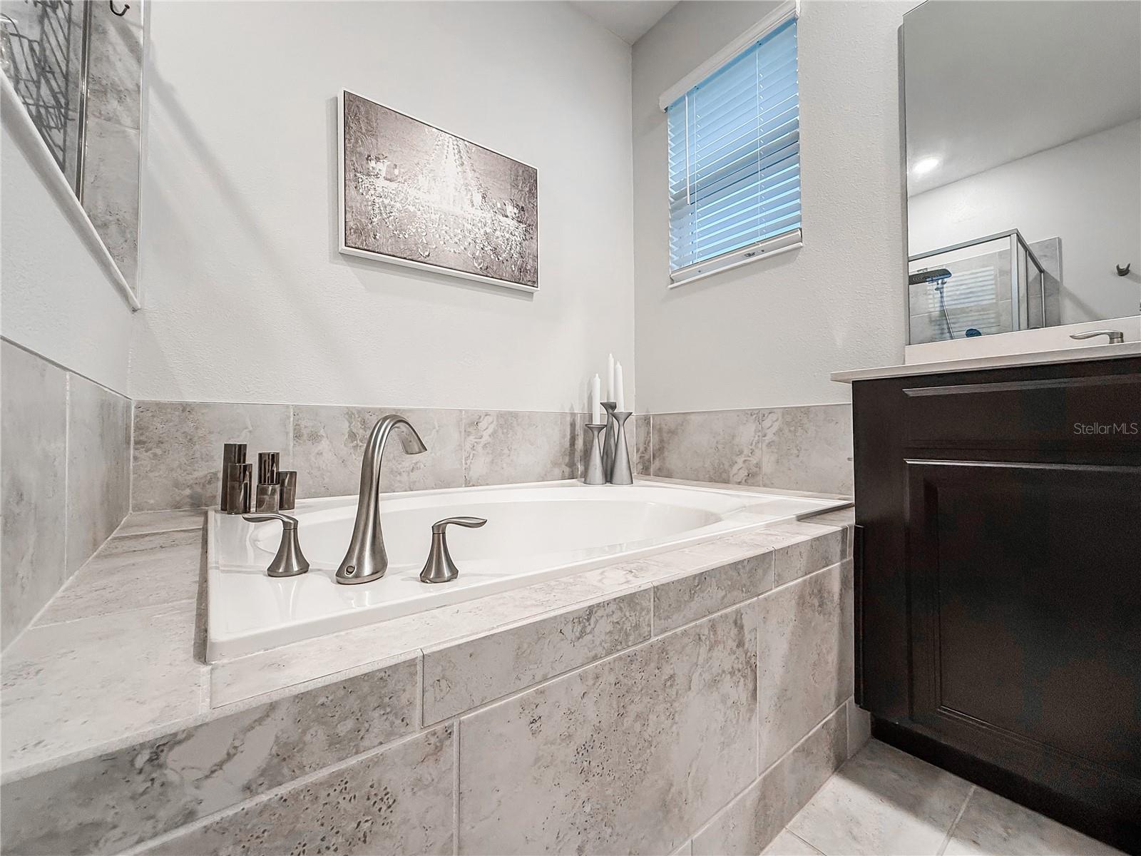 Image 38 of 69 For 2537 Camden Park Circle