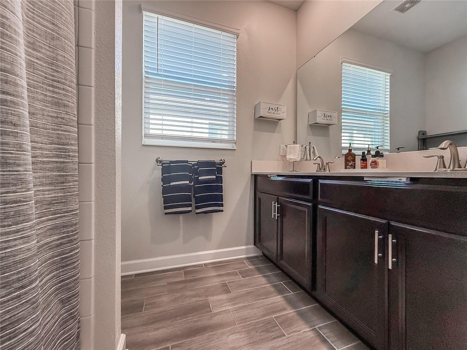 Image 41 of 69 For 2537 Camden Park Circle