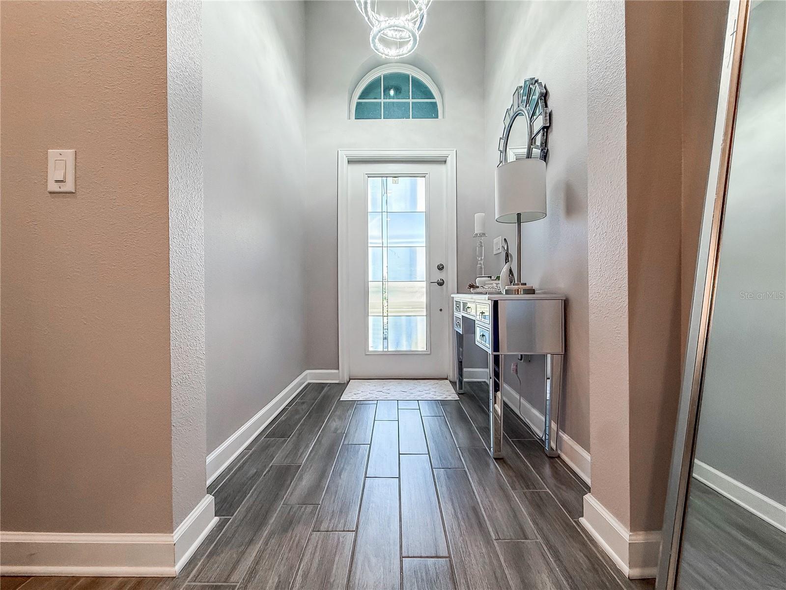 Image 5 of 69 For 2537 Camden Park Circle