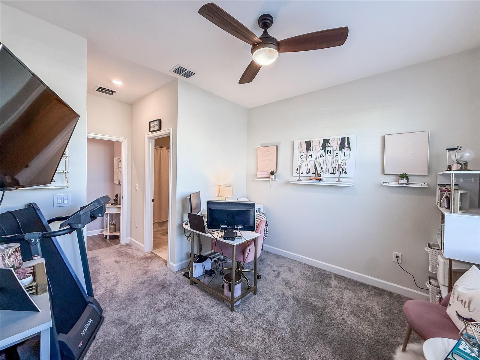 Image 8 of 69 For 2537 Camden Park Circle