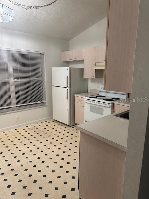 Image 5 of 15 For 2507 Woods Edge Circle