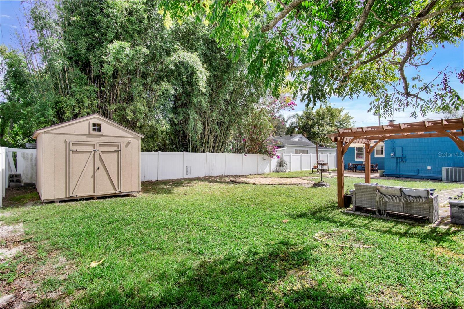 Image 26 of 27 For 215 Grant Street