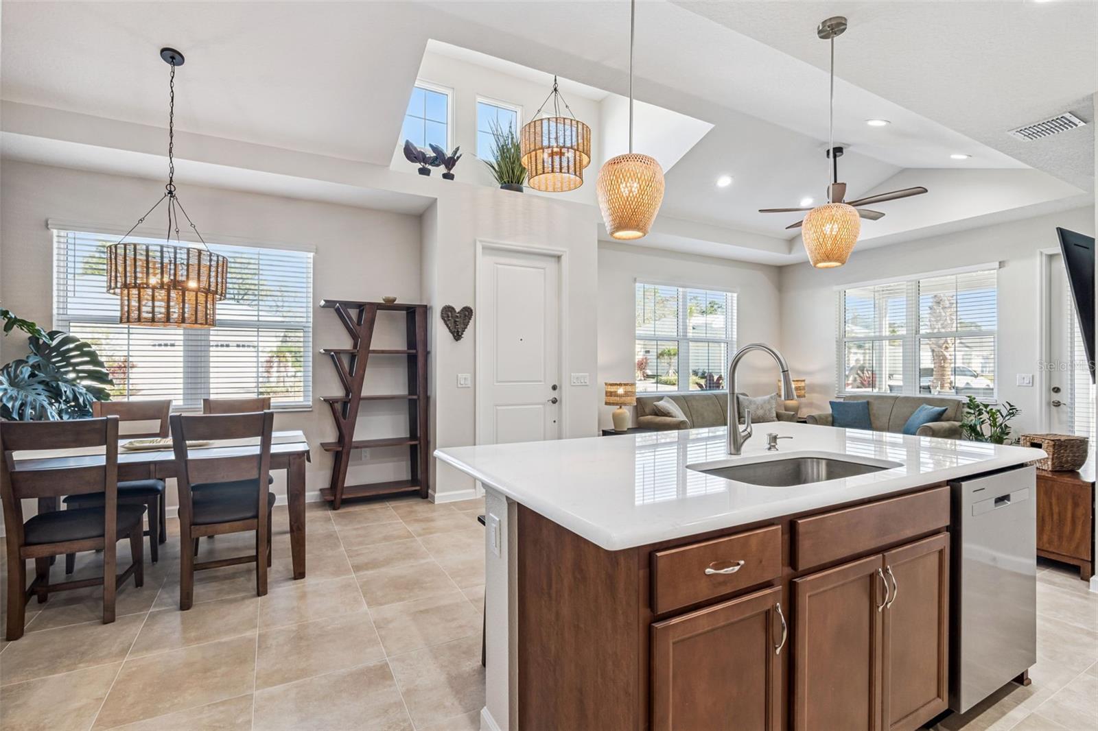 Image 13 of 62 For 189 Hang Loose Way