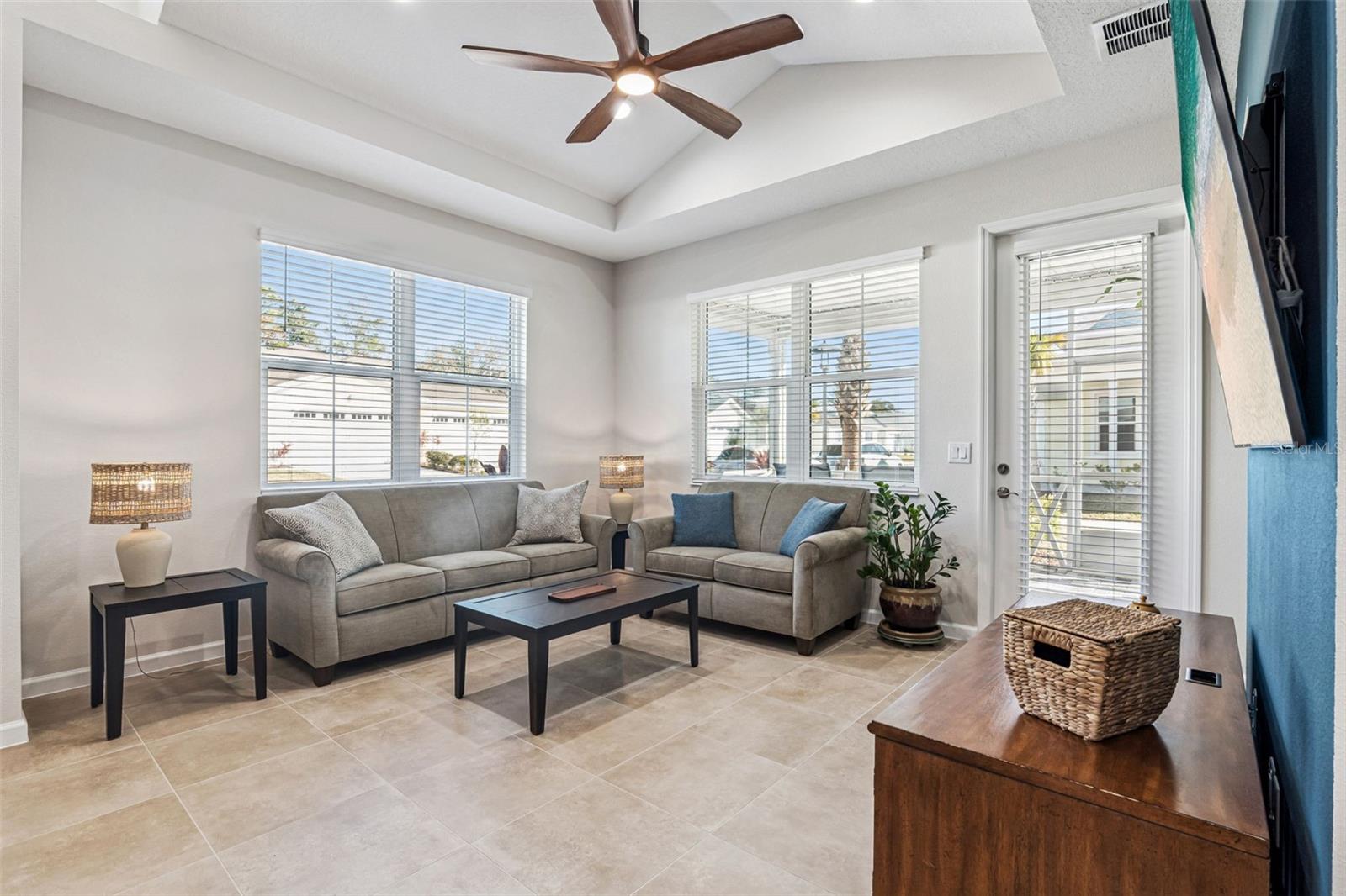 Image 6 of 62 For 189 Hang Loose Way