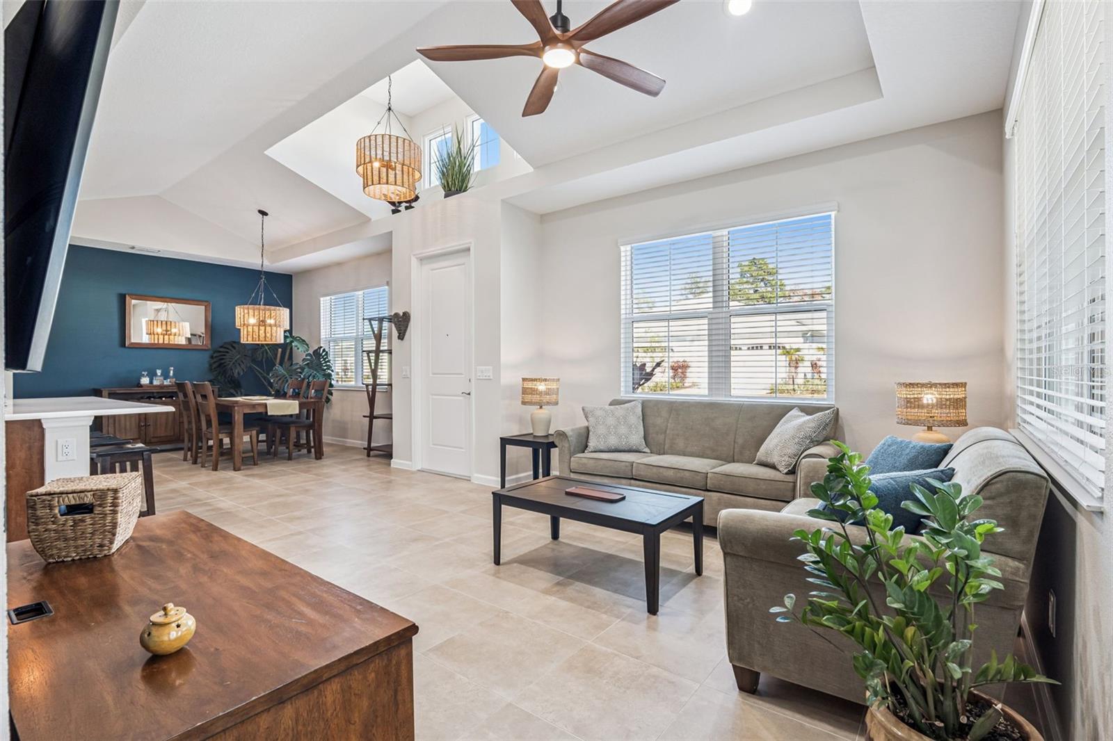 Image 7 of 62 For 189 Hang Loose Way