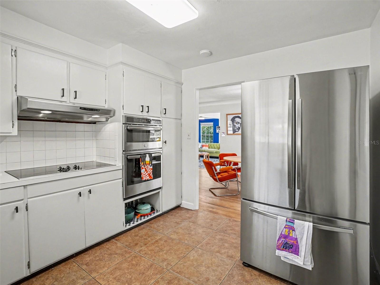 Image 10 of 25 For 1630 Crestview Drive