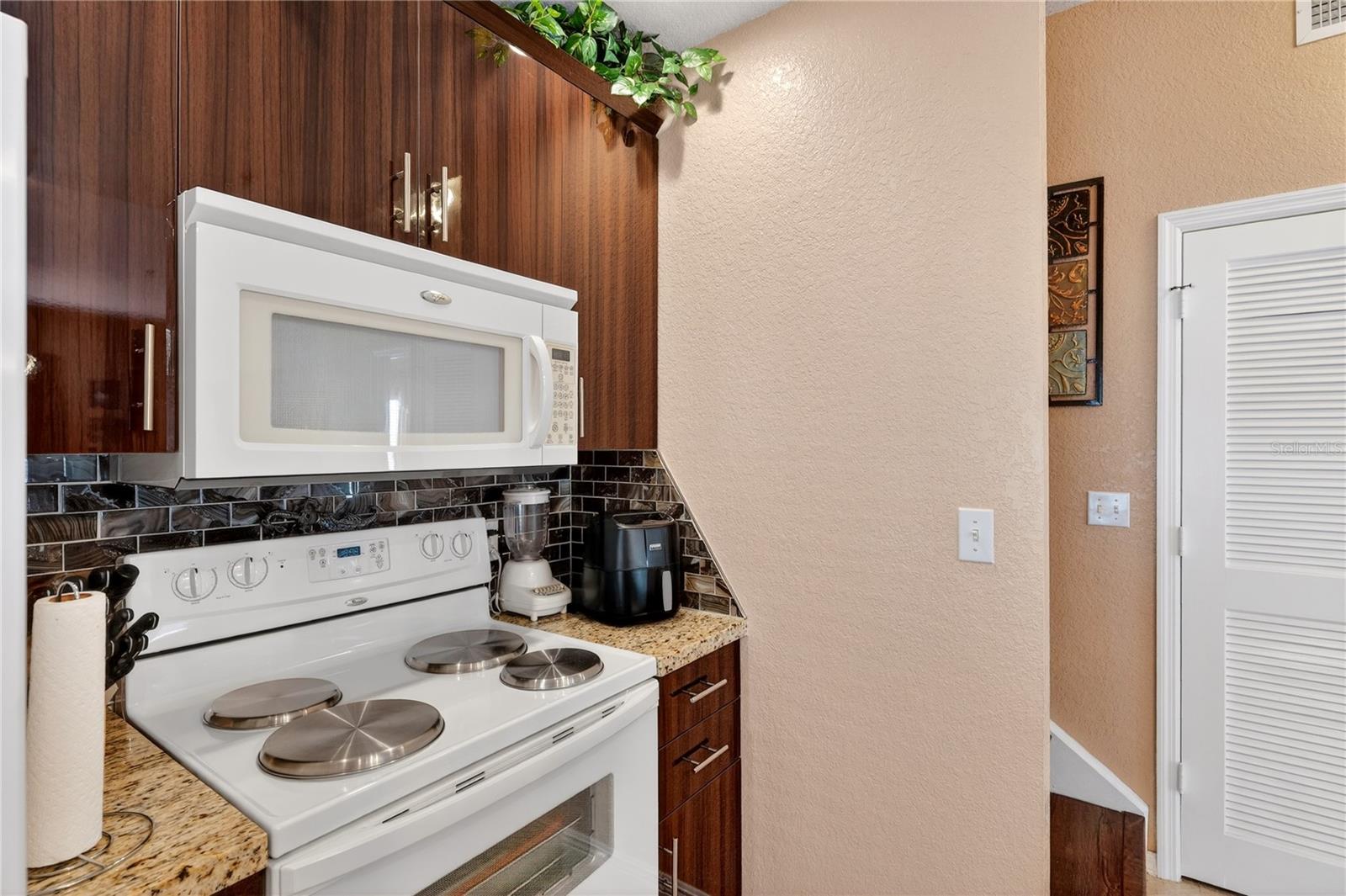 Image 7 of 50 For 2605 Gala Rd S. 107