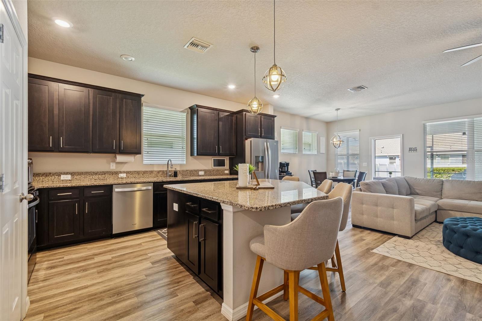 Image 15 of 82 For 14663 Promenade Parkway