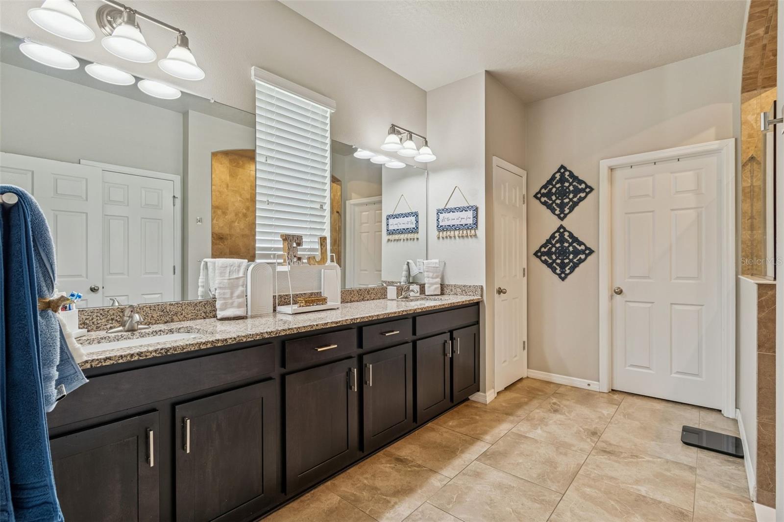 Image 29 of 82 For 14663 Promenade Parkway