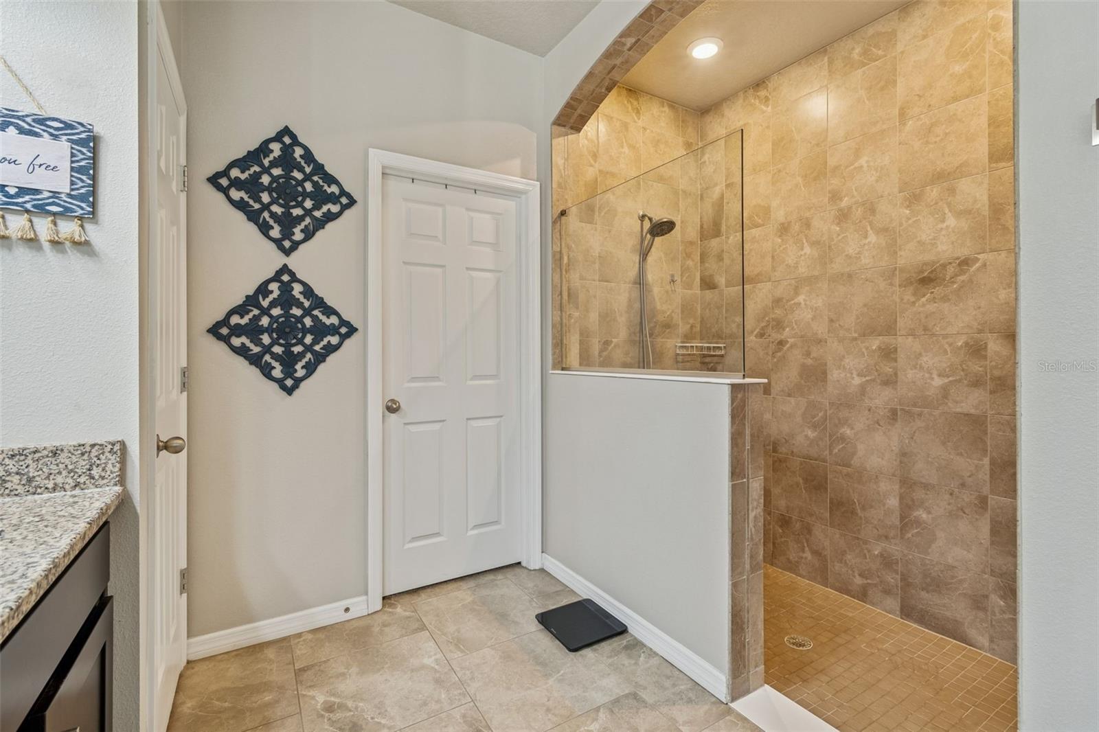 Image 31 of 82 For 14663 Promenade Parkway