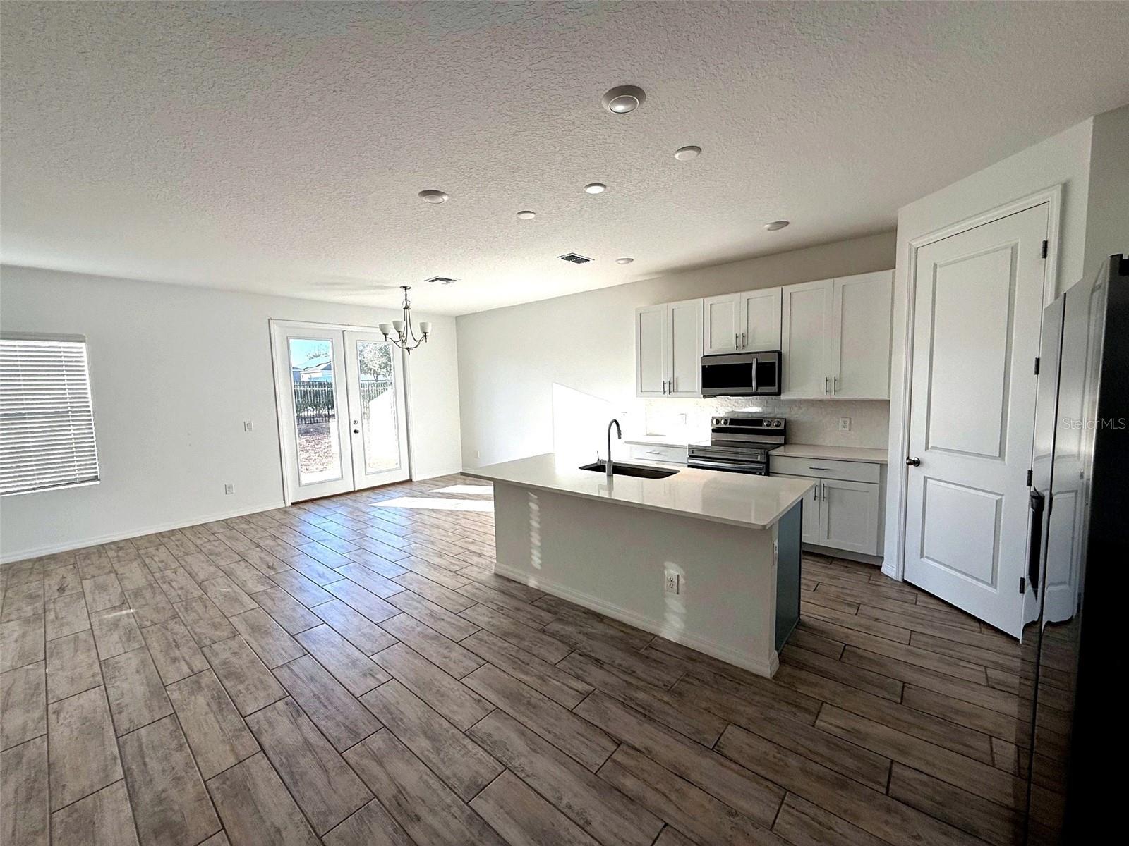 Image 3 of 16 For 2066 Derwent Drive