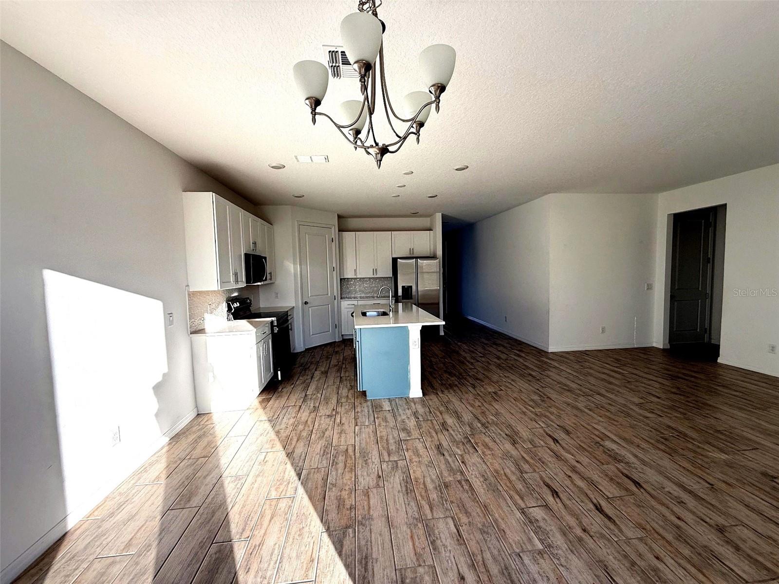 Image 5 of 16 For 2066 Derwent Drive