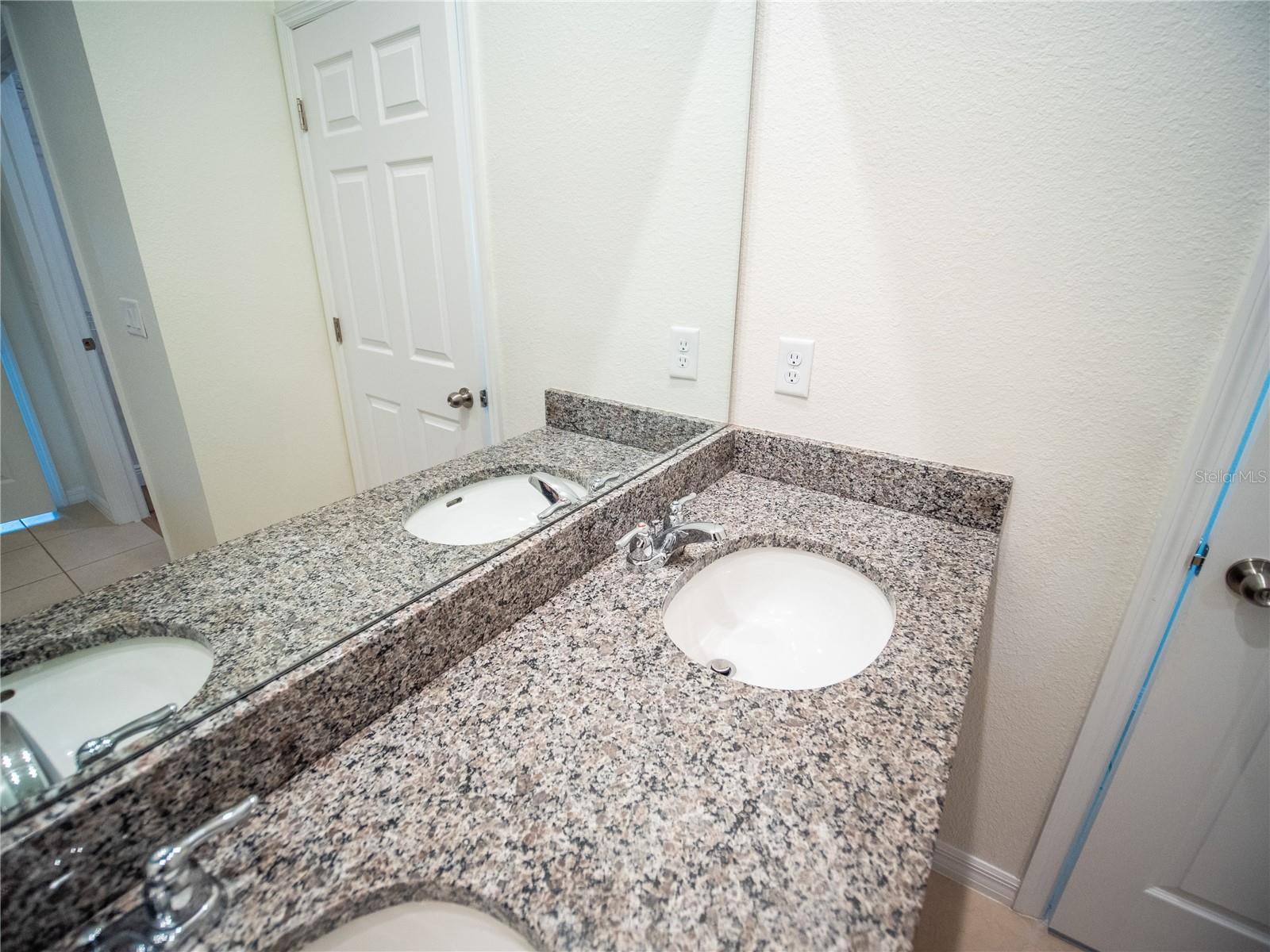 Image 20 of 32 For 9175 Longship Alley