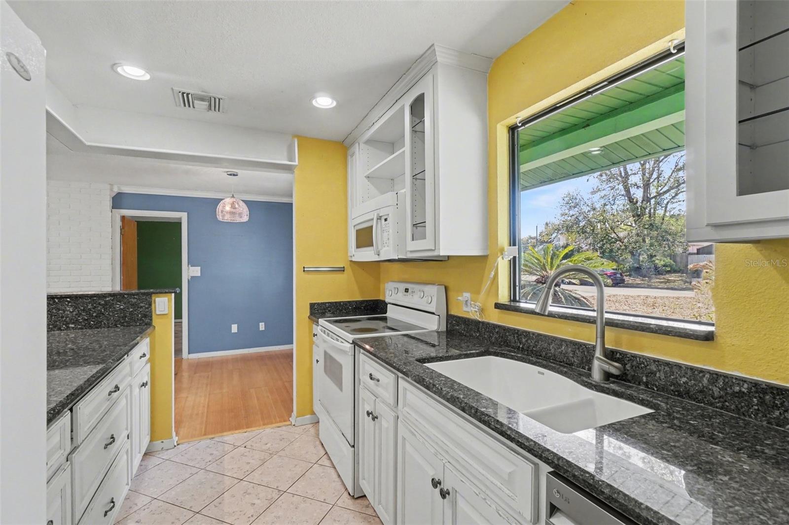 Image 10 of 27 For 2429 Myrtle Avenue