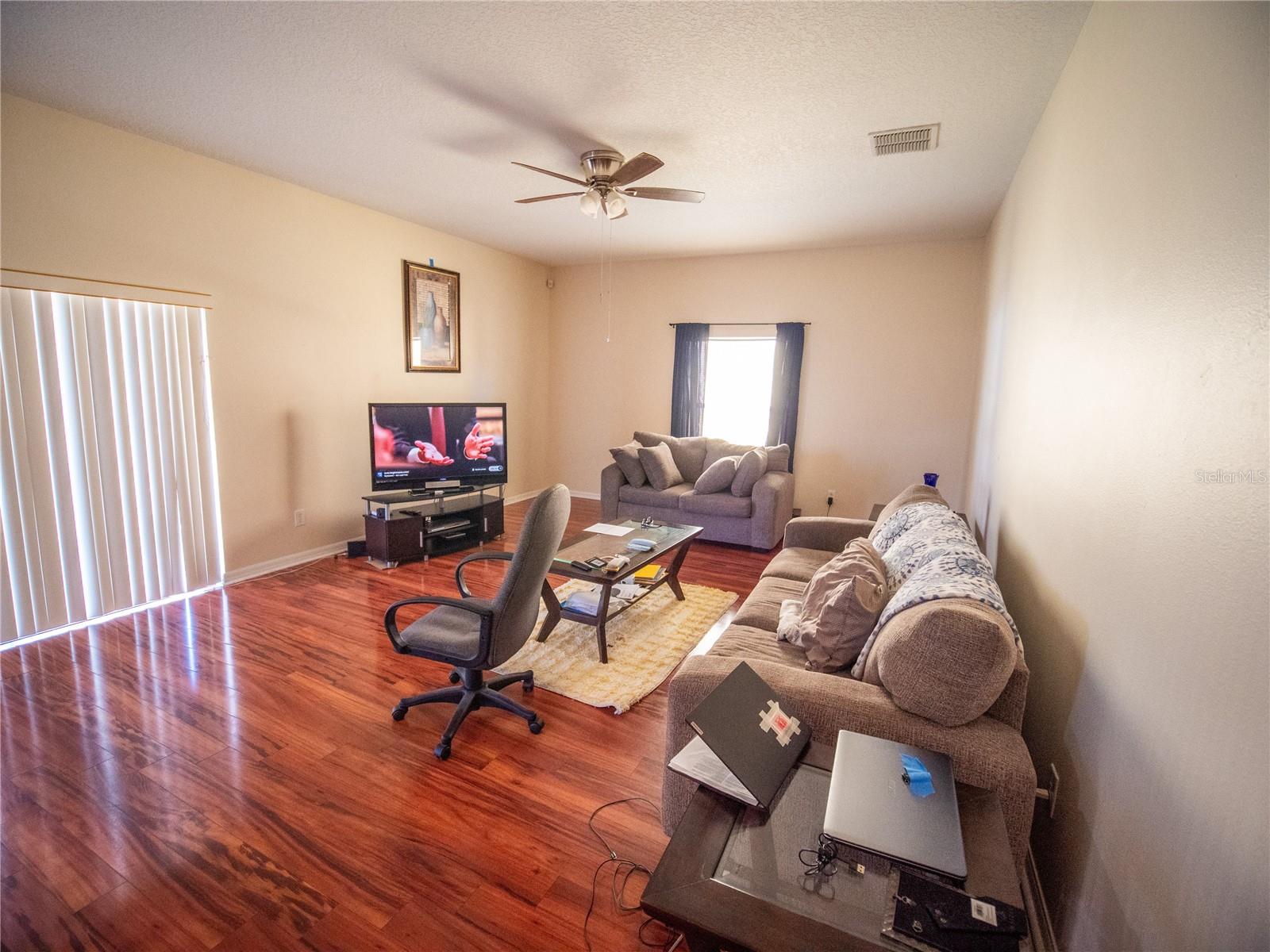 Listing photo id 8 for 9931 Heron Pointe Drive