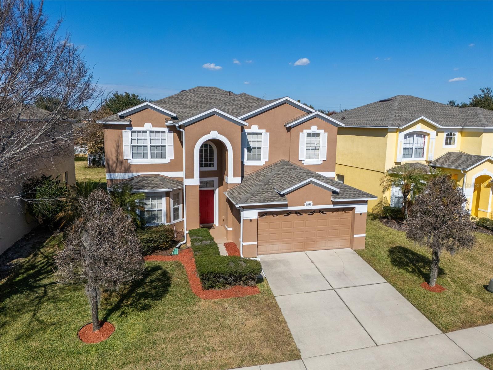 Listing photo id 0 for 9931 Heron Pointe Drive