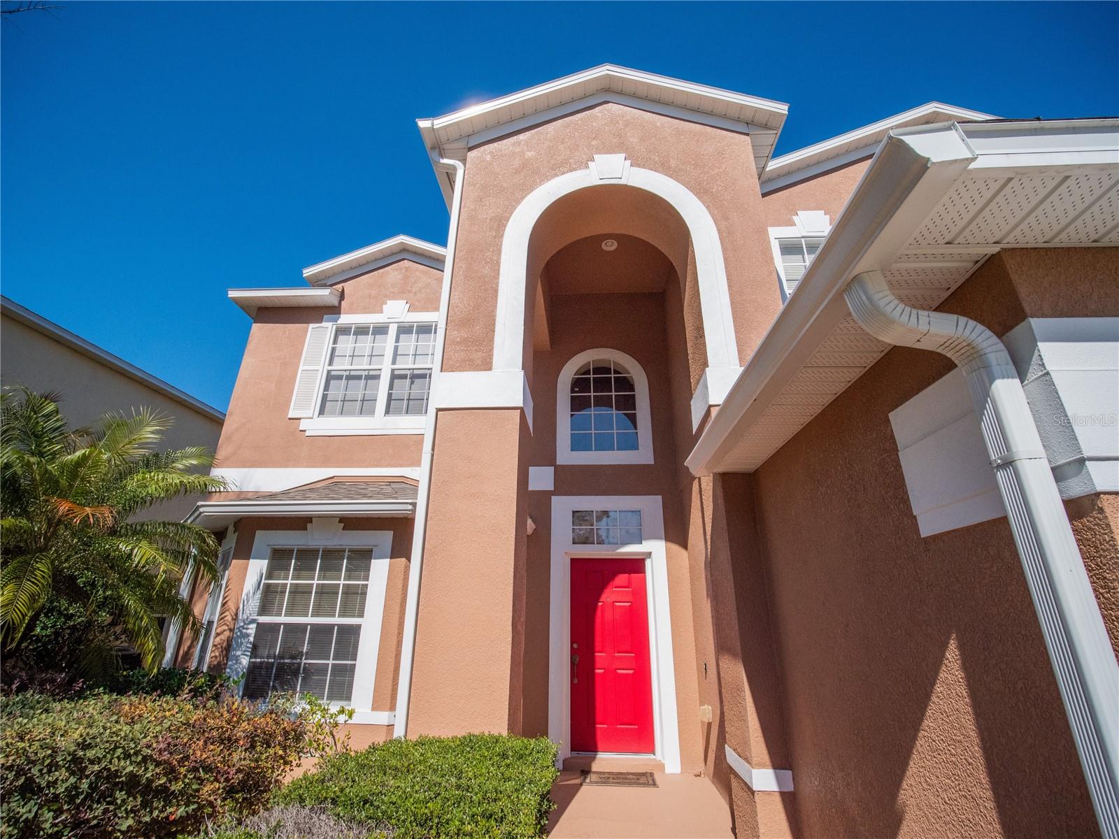 Listing photo id 2 for 9931 Heron Pointe Drive