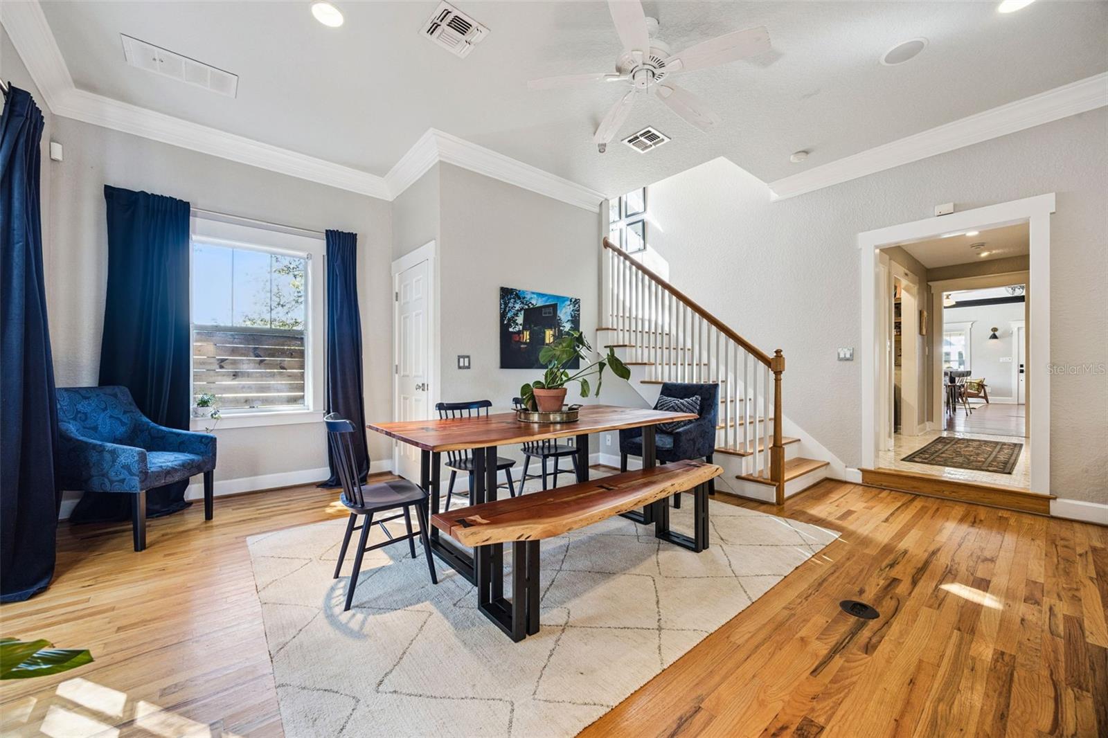 Image 16 of 45 For 913 La Salle Avenue