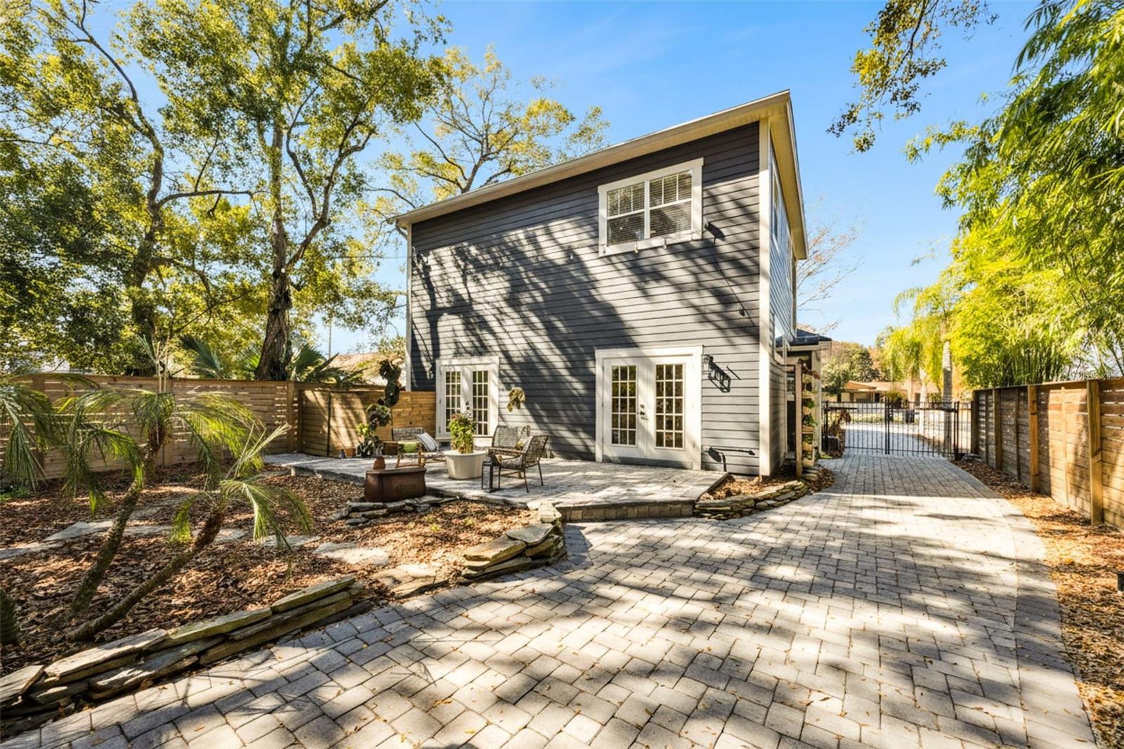 Image 30 of 45 For 913 La Salle Avenue