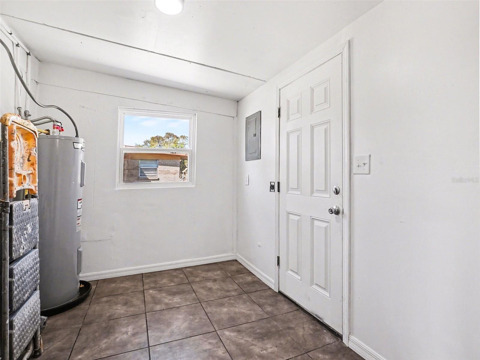 Image 20 of 29 For 3032 Truman Boulevard