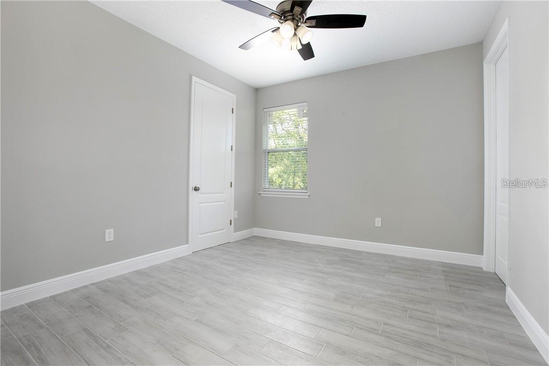 Listing photo id 19 for 1777 Burrows Lane