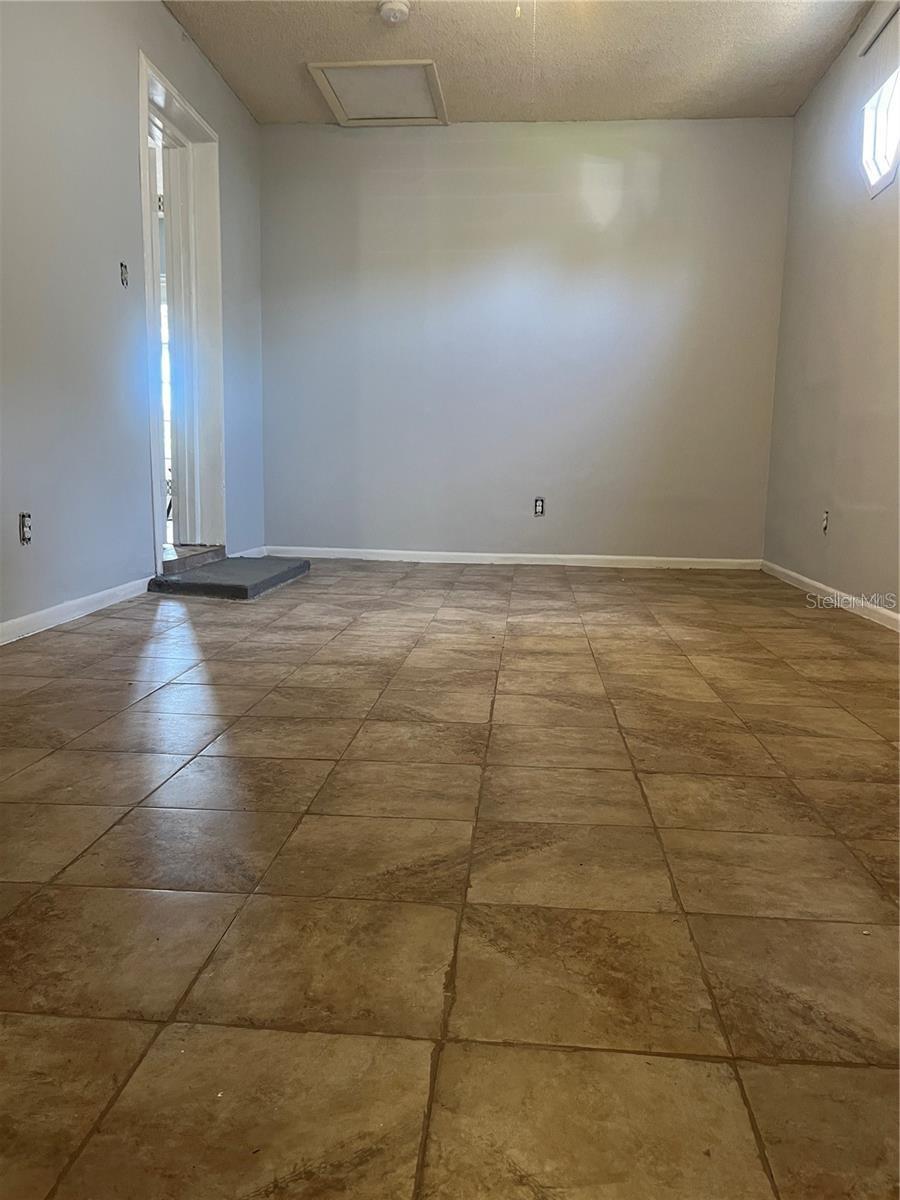 Image 7 of 8 For 235 Crabtree Avenue