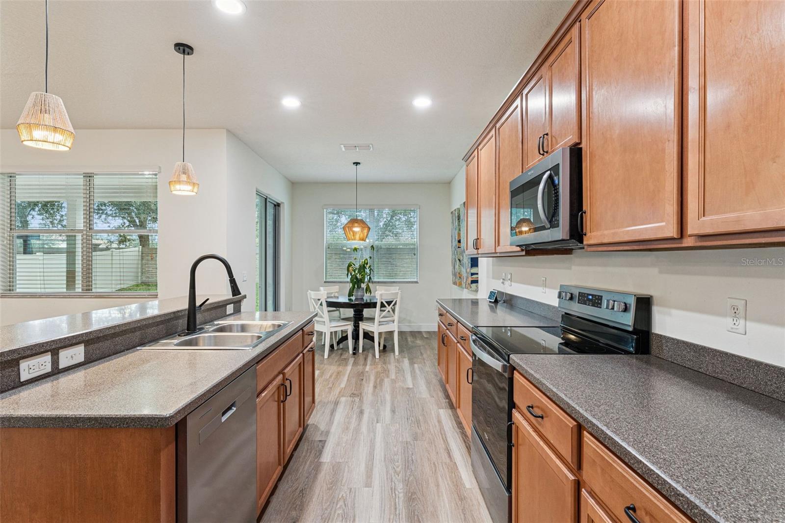 Image 16 of 50 For 11943 Verrazano Drive