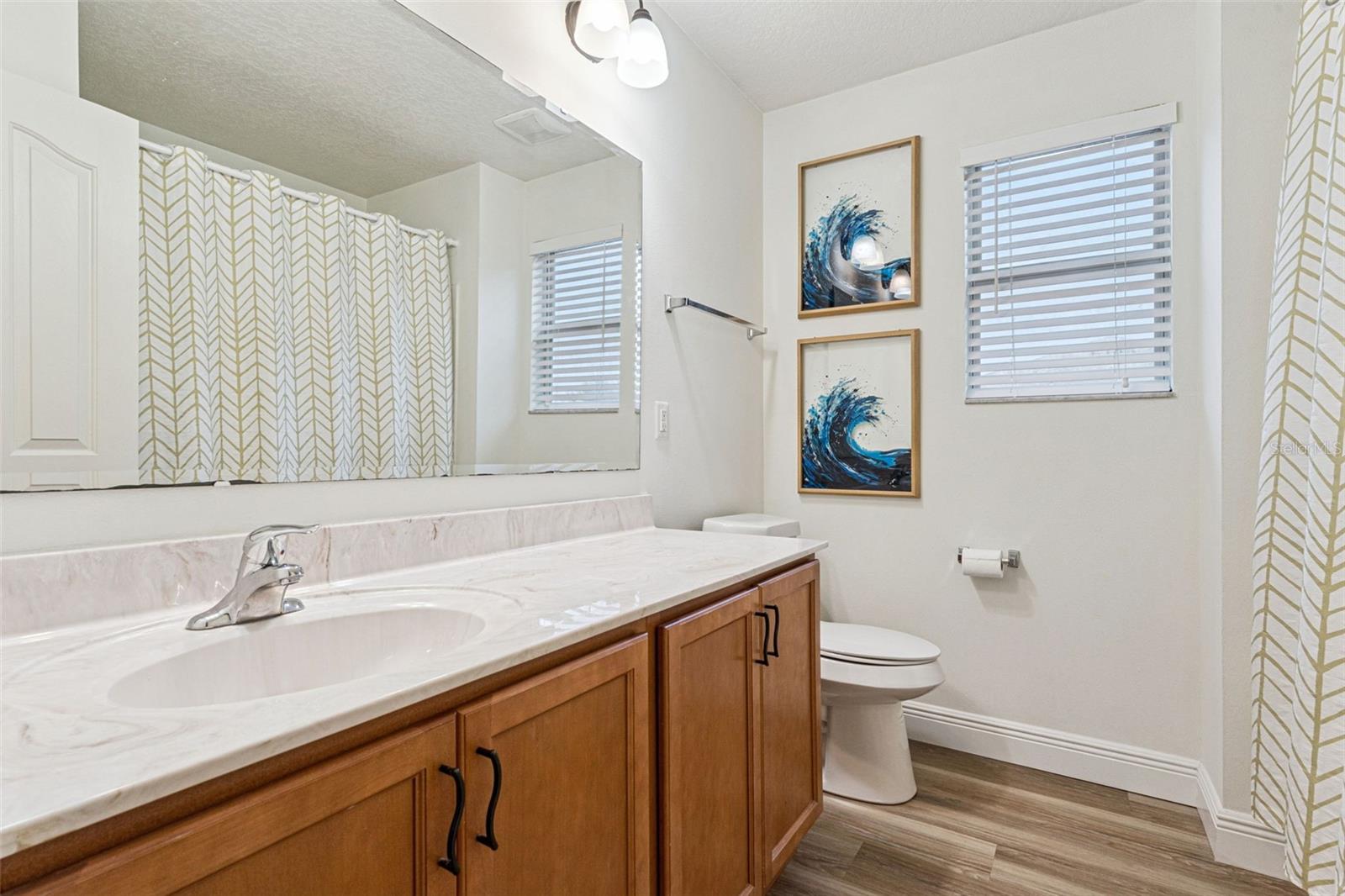 Image 31 of 50 For 11943 Verrazano Drive